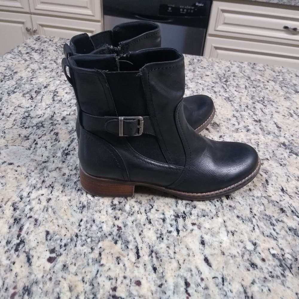 Bare Traps Tansy Ankle Boots